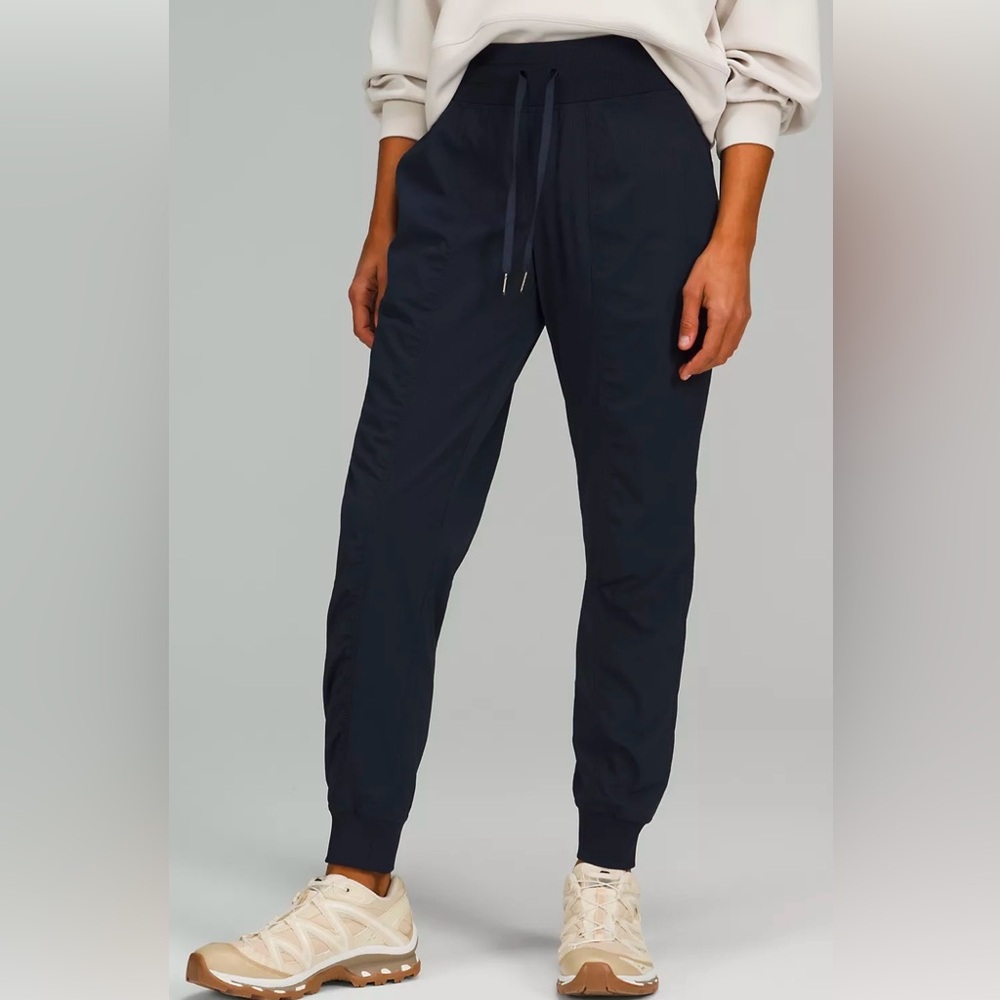 EUC Lululemon Dance Studio Joggers
